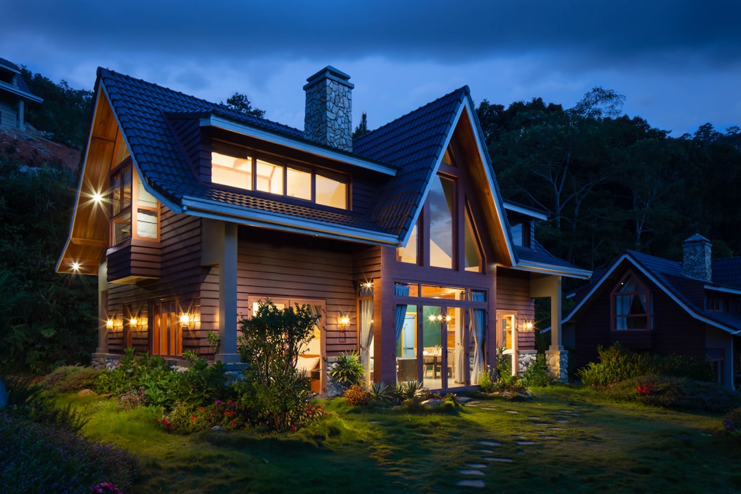 How Lenders Really Figure Out If You Can Afford a Mortgage